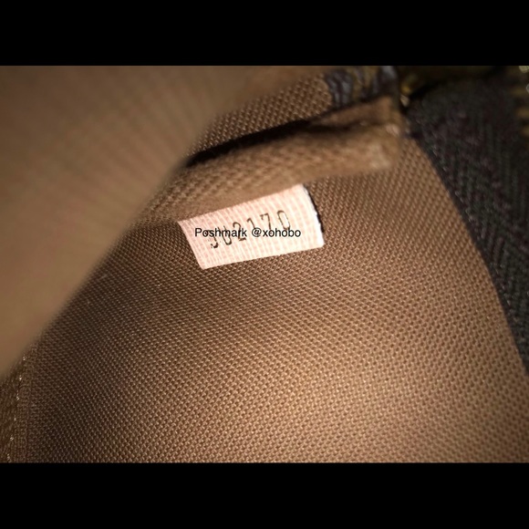 AUTHENTIC LOUIS VUITTON MONOGRAM POCHETTE - Picture 7 of 8